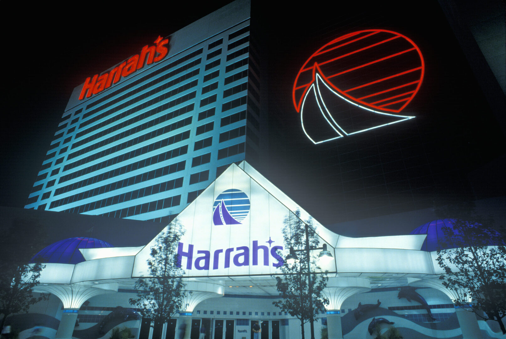 Wild Brawl Breaks Out Between Real Estate Bros At Atlantic City Resort (VIDEO)