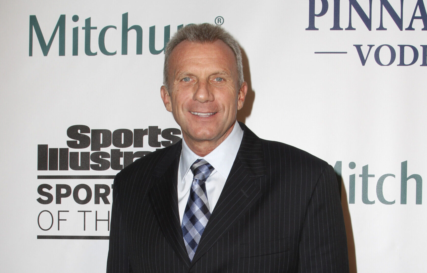 Joe Montana’s Game-Worn ‘The Drive’ Jersey Sells For Over $1 Million