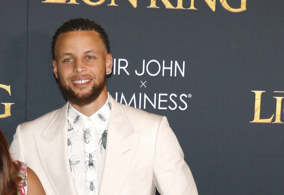 Stephen Curry Hits Hole-In-One At AC Championship In Tahoe (VIDEO)